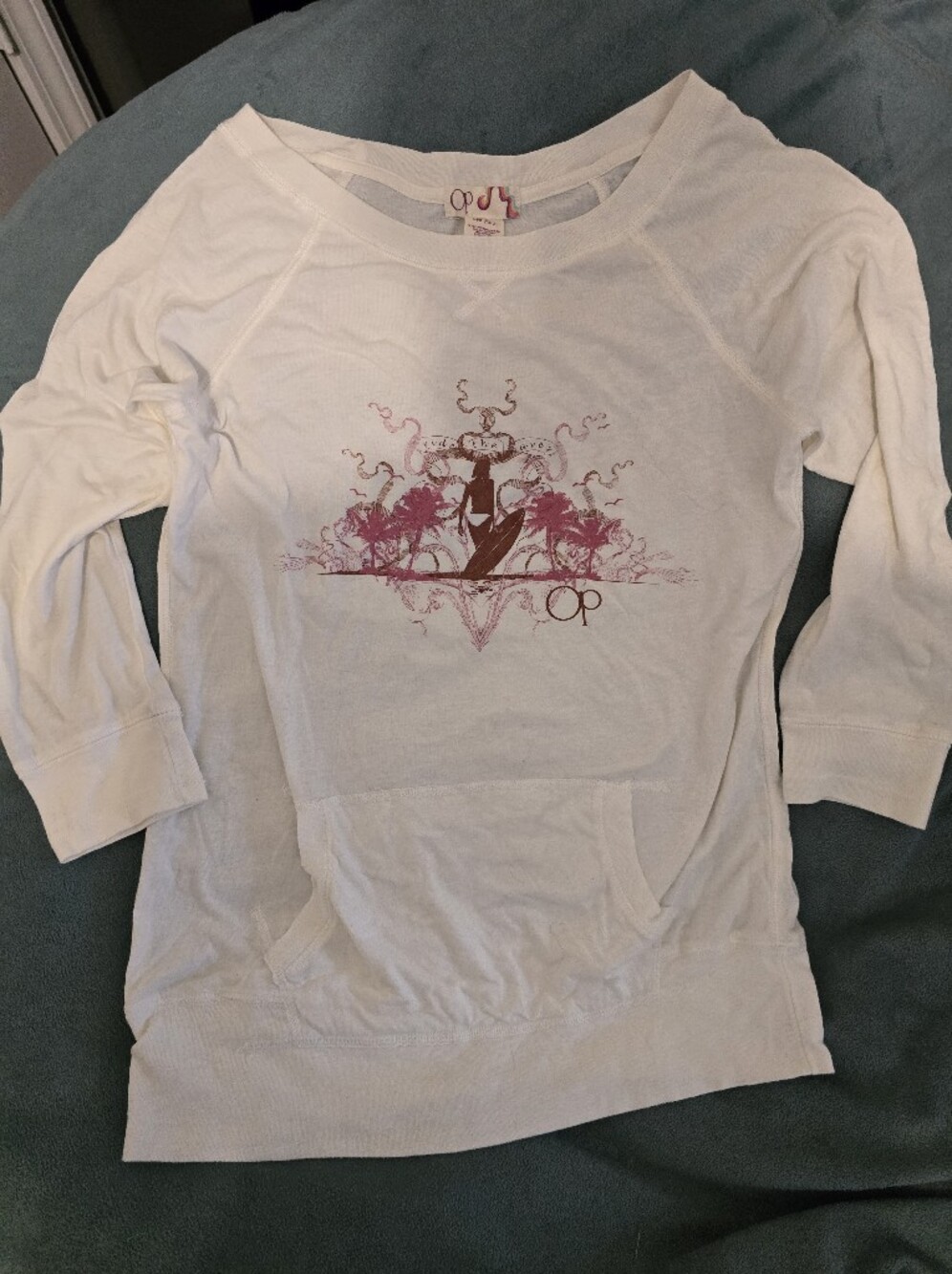 Vintage OP White Pullover with Pink Graphic Surf Design
